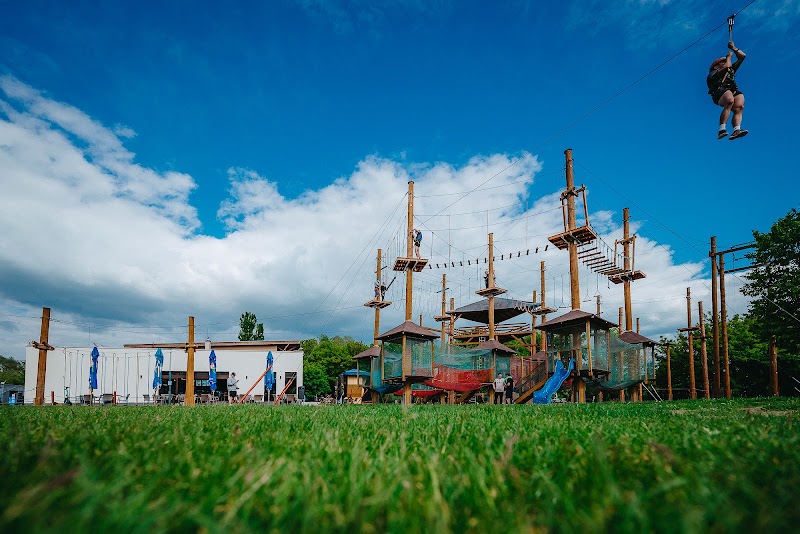 Outdoorpark Prešov (lanový park, kaviareň, bistro, lezecká hala - bouldering)